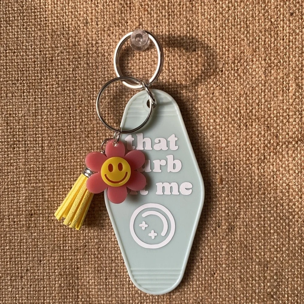 Motel Key Chain - Picture 5 of 6